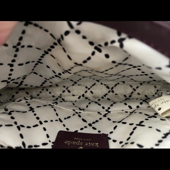 Elegant Burgundy Kate Spade Crossbody Bag - Picture 5 of 6